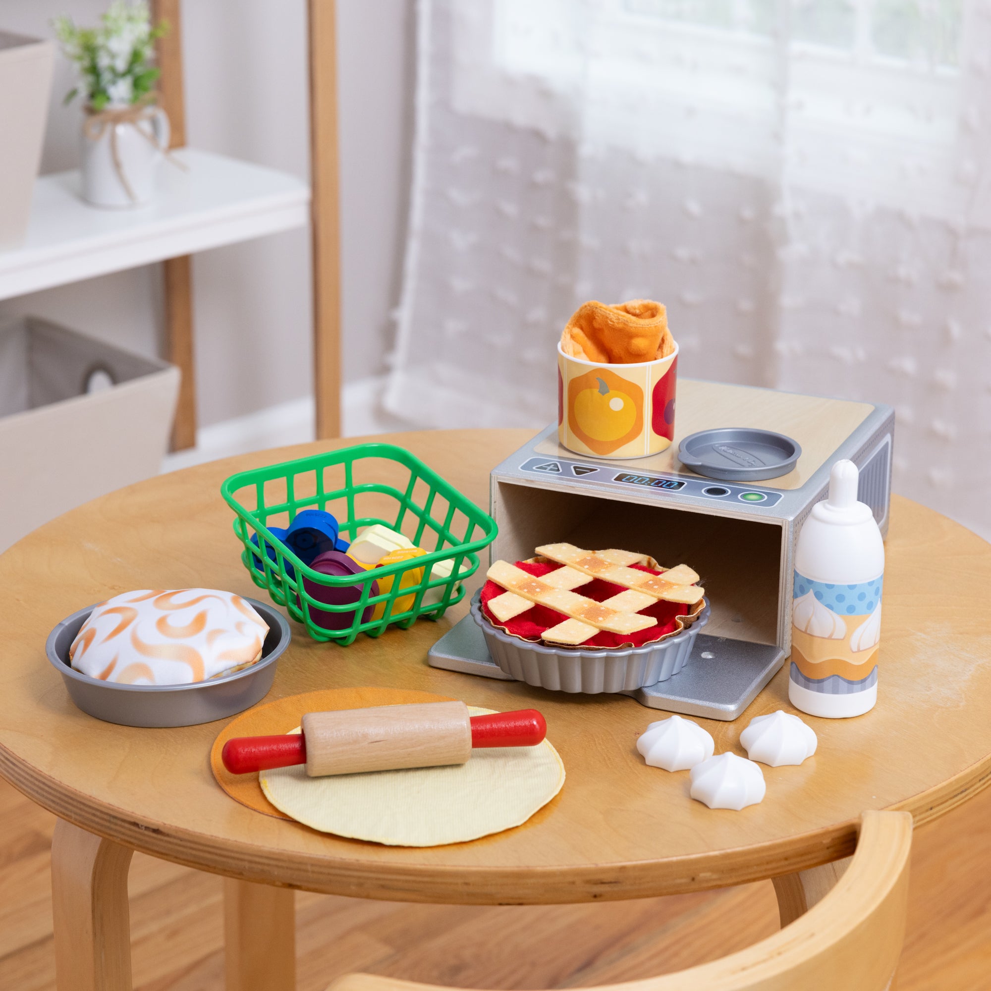 Melissa & Doug Make & Bake Pies Play Set - Image 9