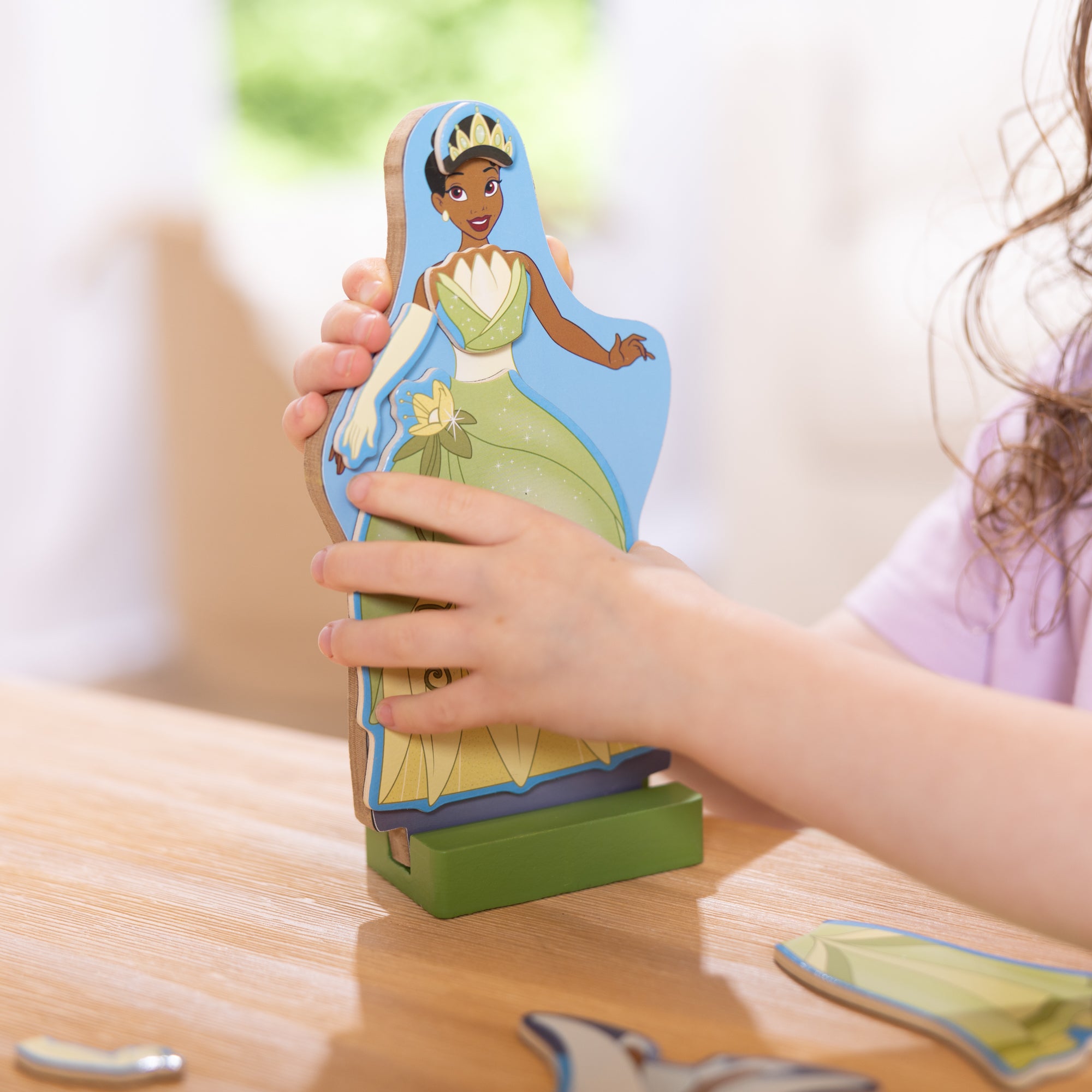 Melissa & Doug Disney Princess Tiana Wooden Magnetic Dress-Up Play Set - Image 6