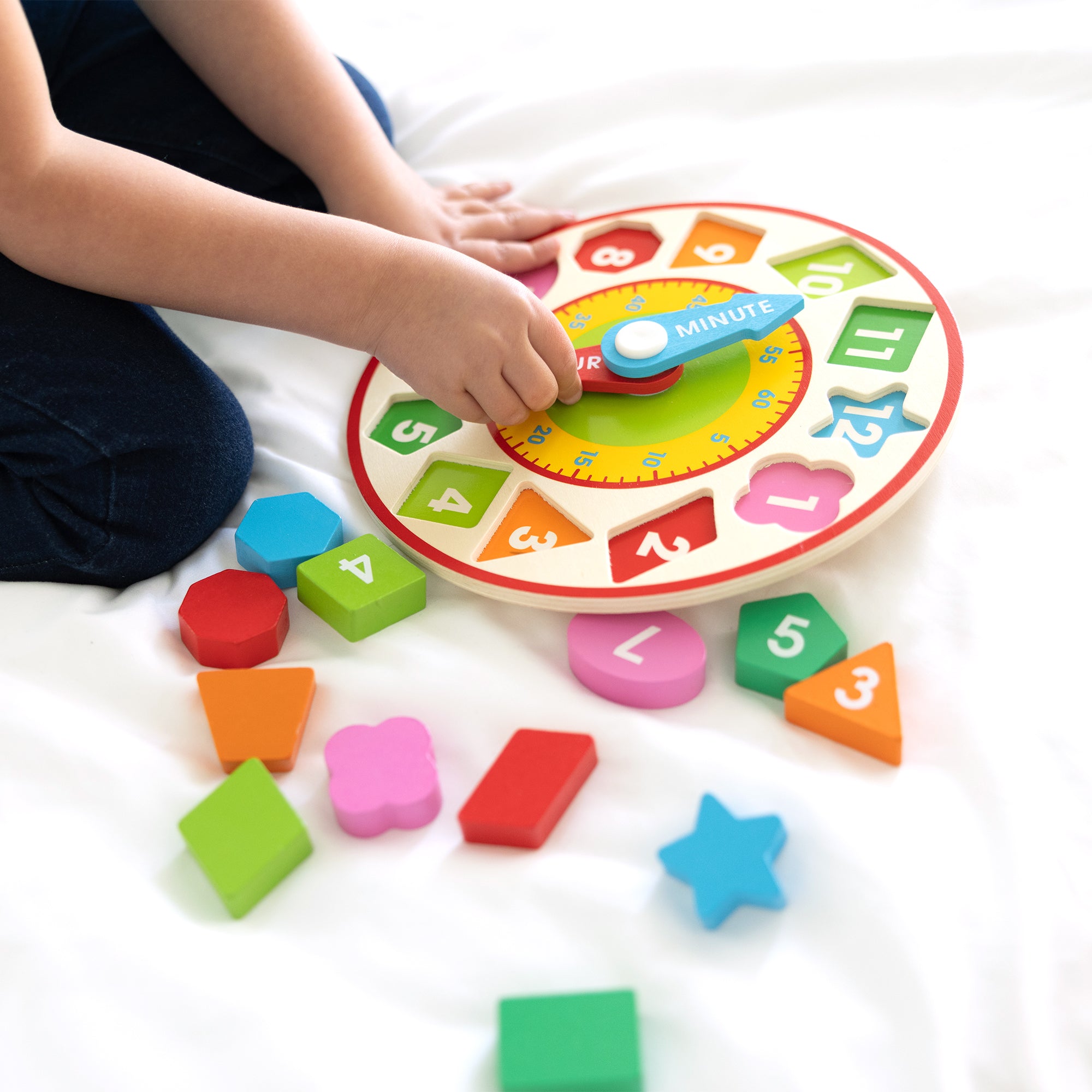 Melissa & Doug Shape Sorting Clock - Image 2