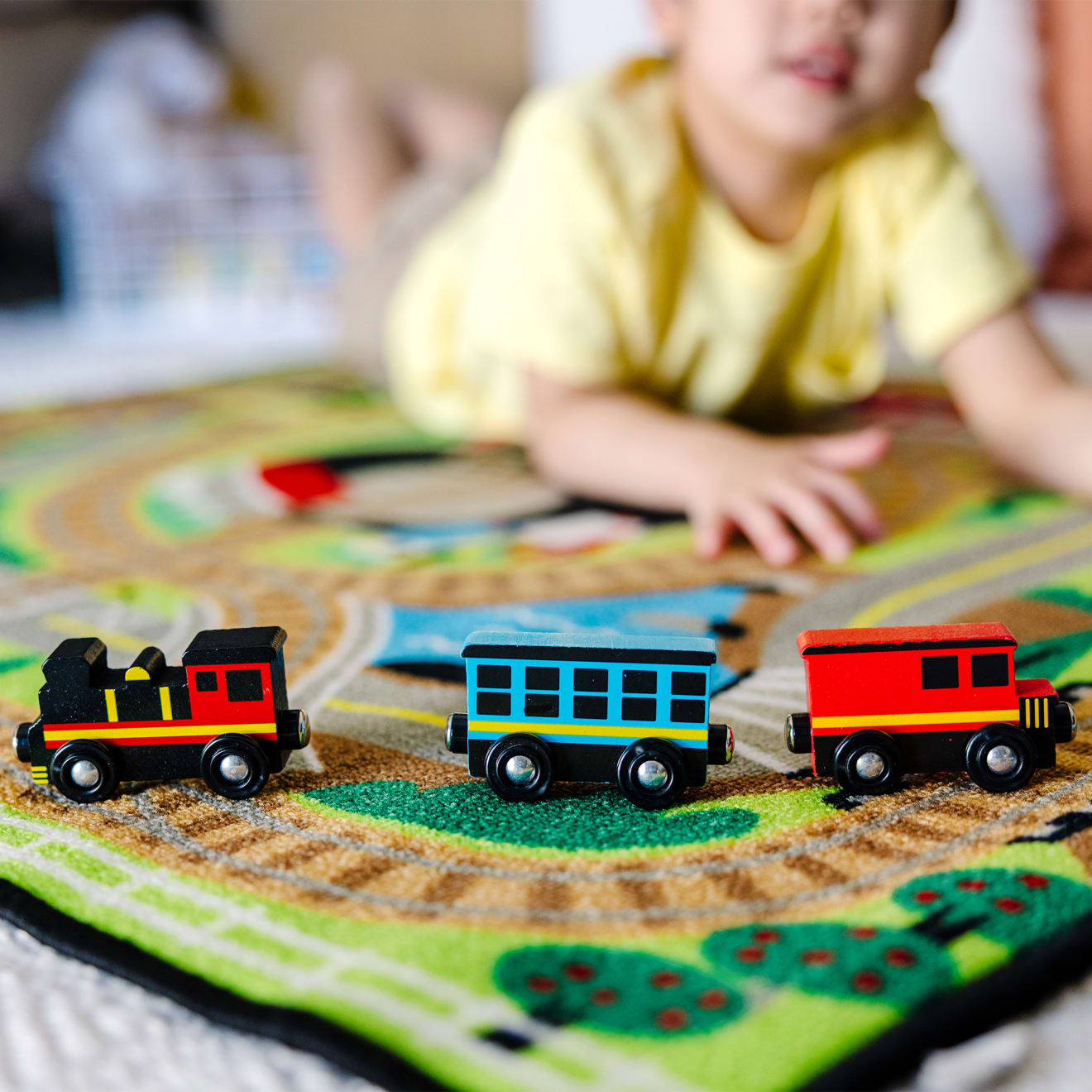 Melissa & Doug Round the Rails Train Rug - Image 5
