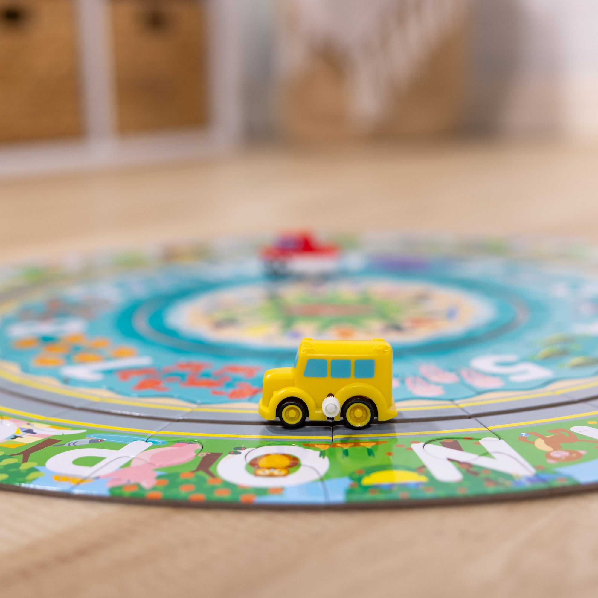 Melissa & Doug Round the Shore Tracks Floor Puzzle ?C 48 Pieces - Image 8
