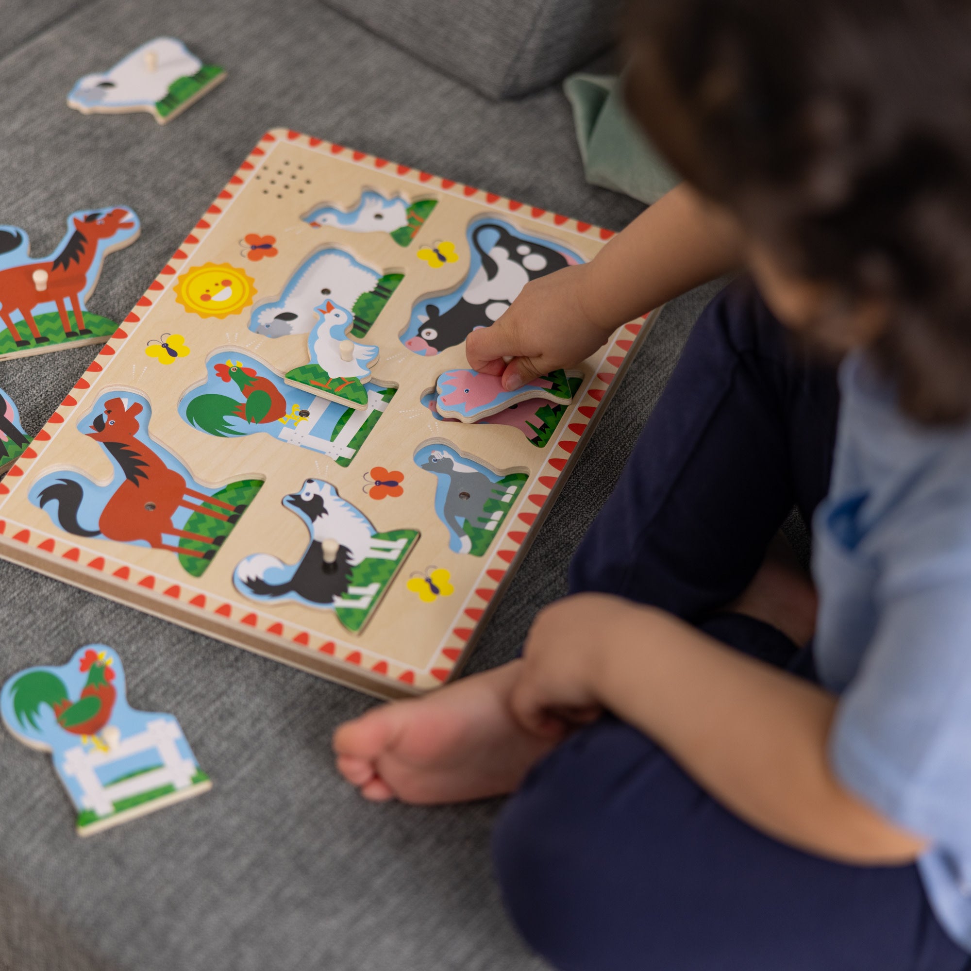 Melissa & Doug Farm Animals Sound Puzzle - 8 Pieces - Image 7