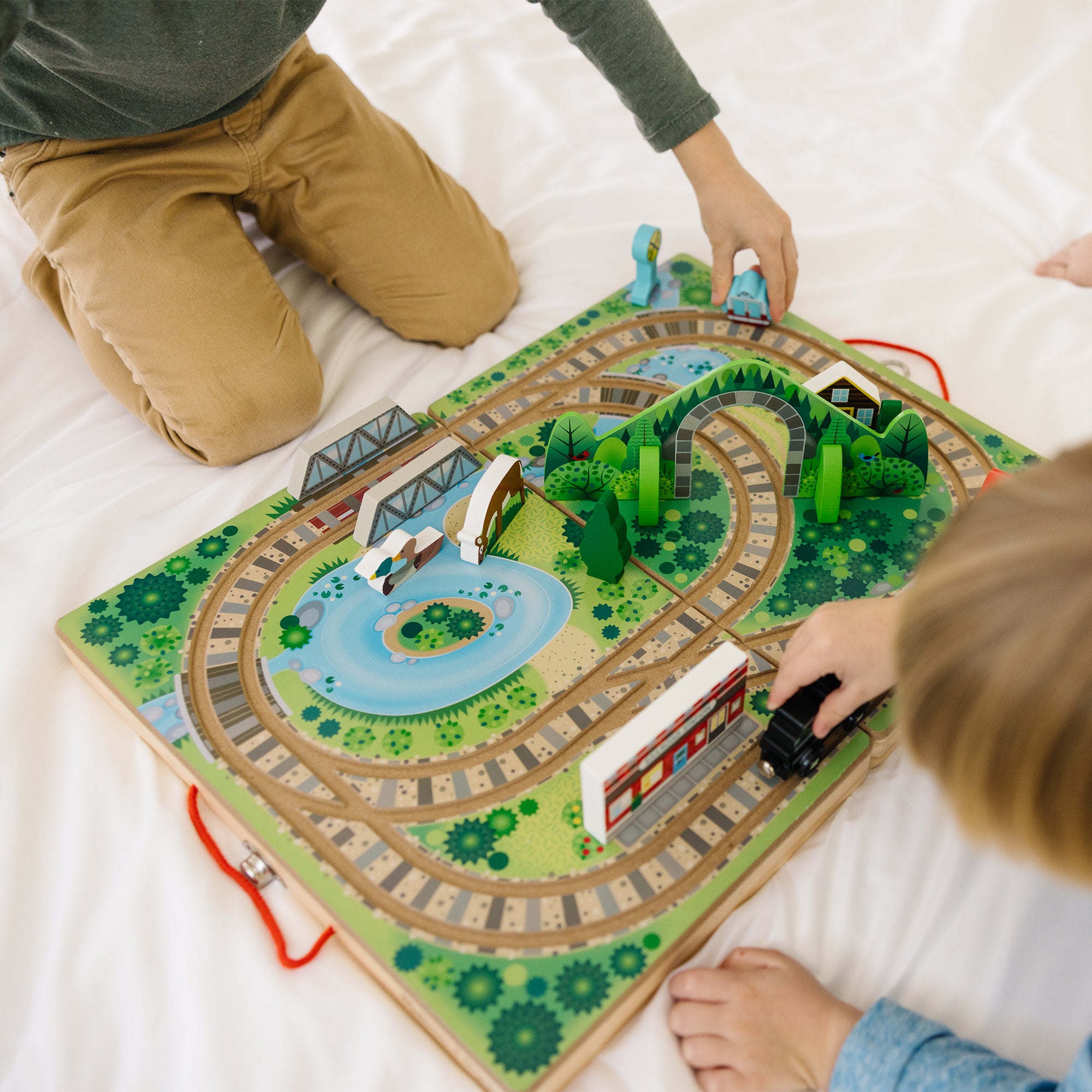Melissa & Doug Take-Along Railroad - Image 9
